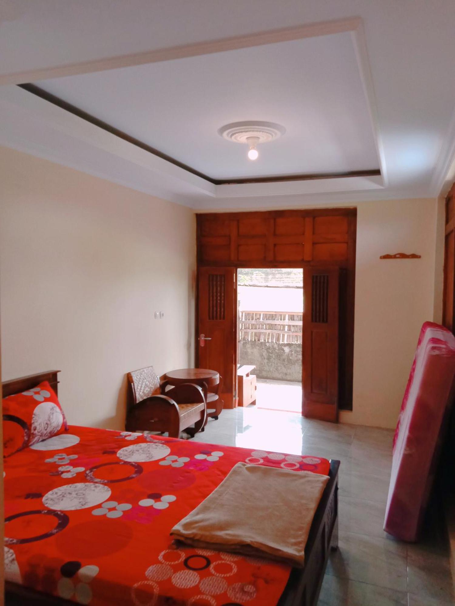 Rumah Ukhi Guest House Cebongan ภายนอก รูปภาพ