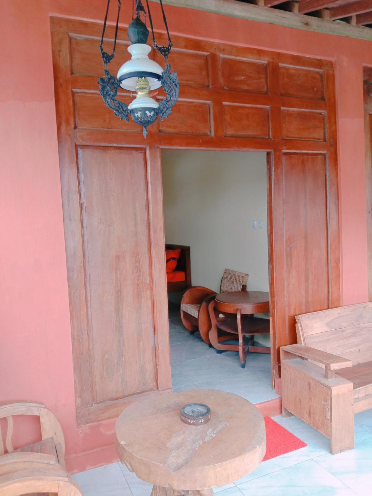 Rumah Ukhi Guest House Cebongan ภายนอก รูปภาพ
