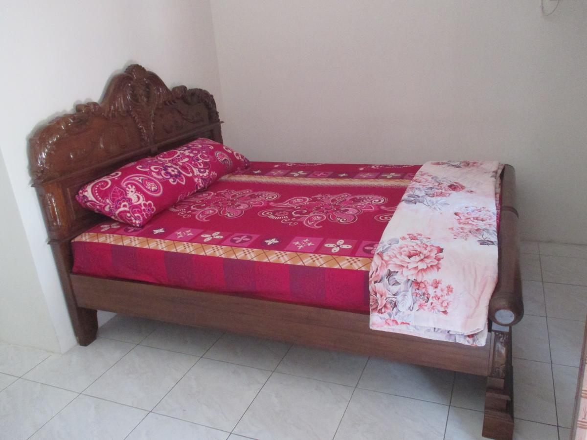 Rumah Ukhi Guest House Cebongan ภายนอก รูปภาพ
