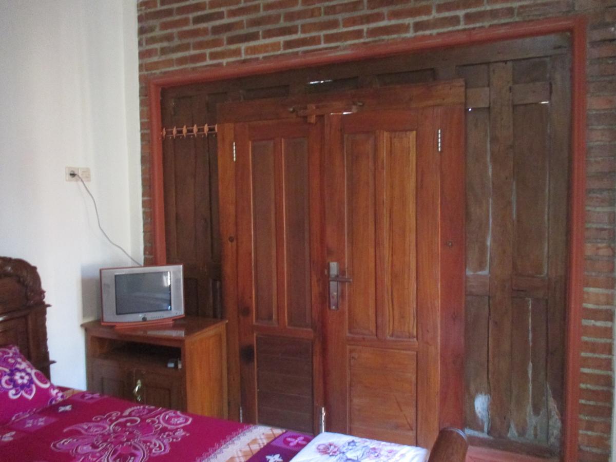 Rumah Ukhi Guest House Cebongan ภายนอก รูปภาพ