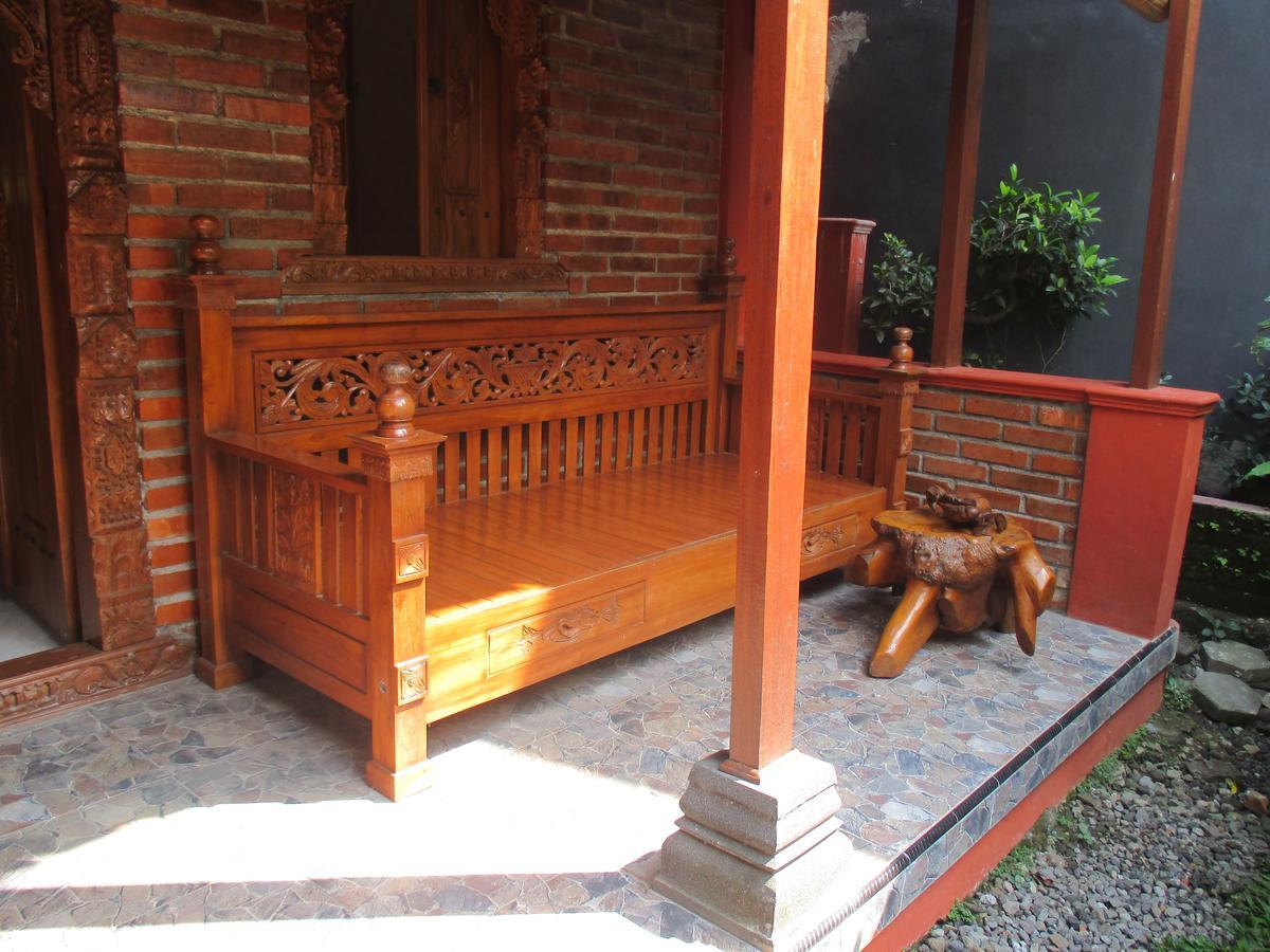 Rumah Ukhi Guest House Cebongan ภายนอก รูปภาพ